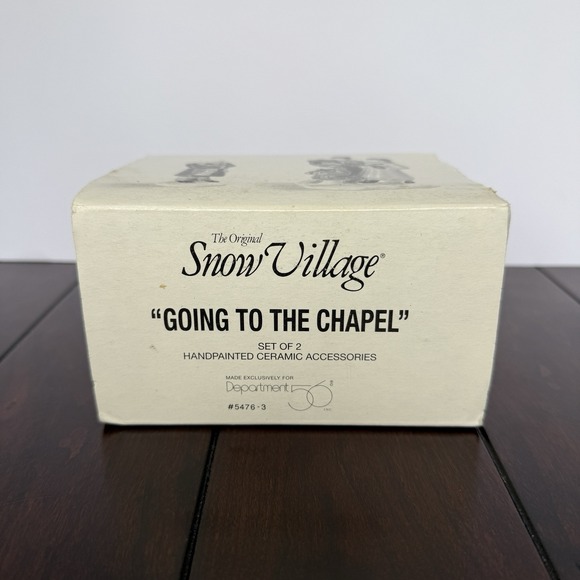 Dept 56 Snow Village Going To The Chapel Set Of 2 Ceramic Hand Painted #5476-3 - Picture 8 of 9